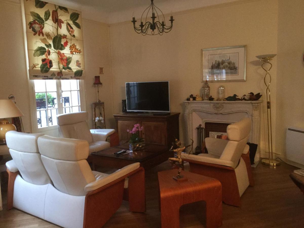 Le Clos Des Roys Bed & Breakfast